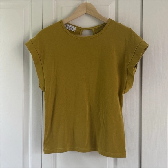 Tops - Mustard Yellow Cap Sleeve Top with Gold Buttons - DEE-ZYY- Estimate Size Medium